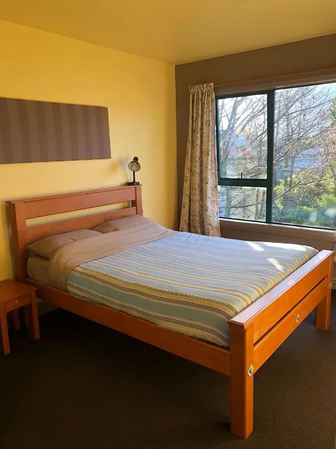 **** Hotel The Old Countryhouse Christchurch New Zealand